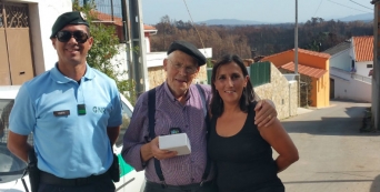 Apoio social, apoio psicol&oacute;gico e teleassist&ecirc;ncia &agrave;s v&iacute;timas dos fogos, outubro 2017